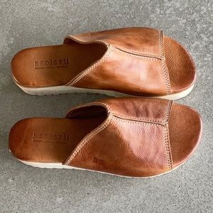 Bed|Stu Fairlee II slide/sandal. Brand new size 8. Never been worn, new in box.